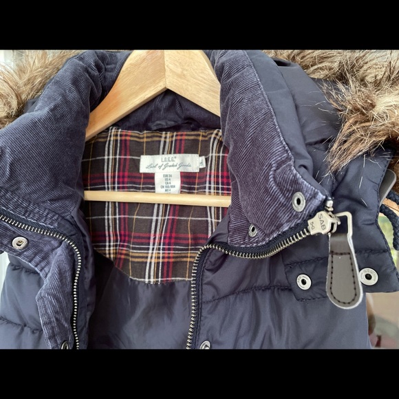 Navy puffer vest - Picture 4 of 14